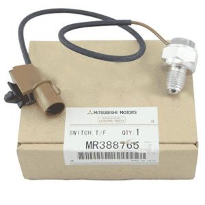 Датчик вкл задн скорости MITSUBISHI MR388765