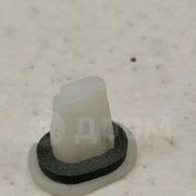 Клипса крепления заднего фонаря Mazda B01W-51-142B